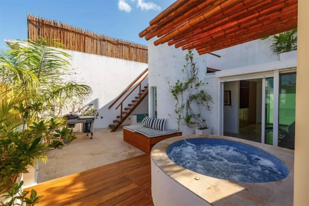 Canoeing Penthouse 3B At Downtown Playa Del Carmen